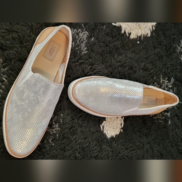 UGG Silver Stardust Adley Perf Shoes - Picture 4 of 15
